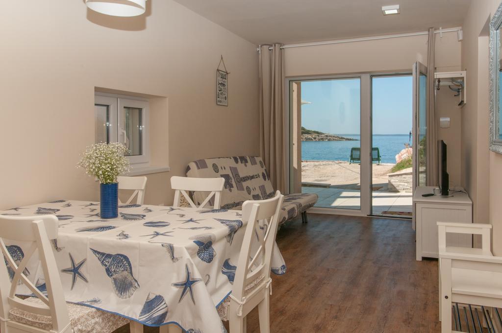 Villa Sv. Martin Mali Losinj Phòng bức ảnh